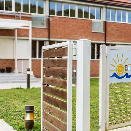 Eliopoli Beach Hostel & Restaurant 티레니아 외부 사진