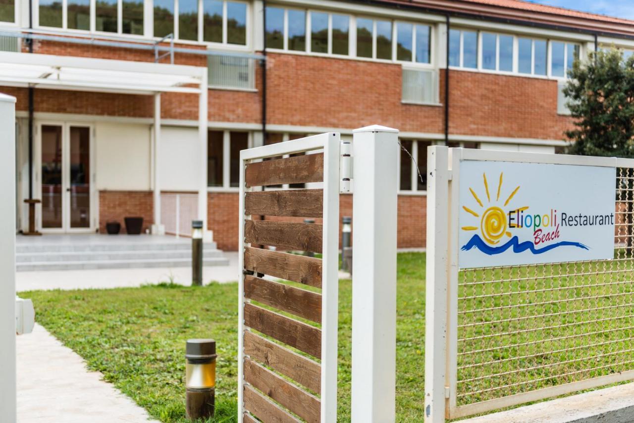 Eliopoli Beach Hostel & Restaurant 티레니아 외부 사진