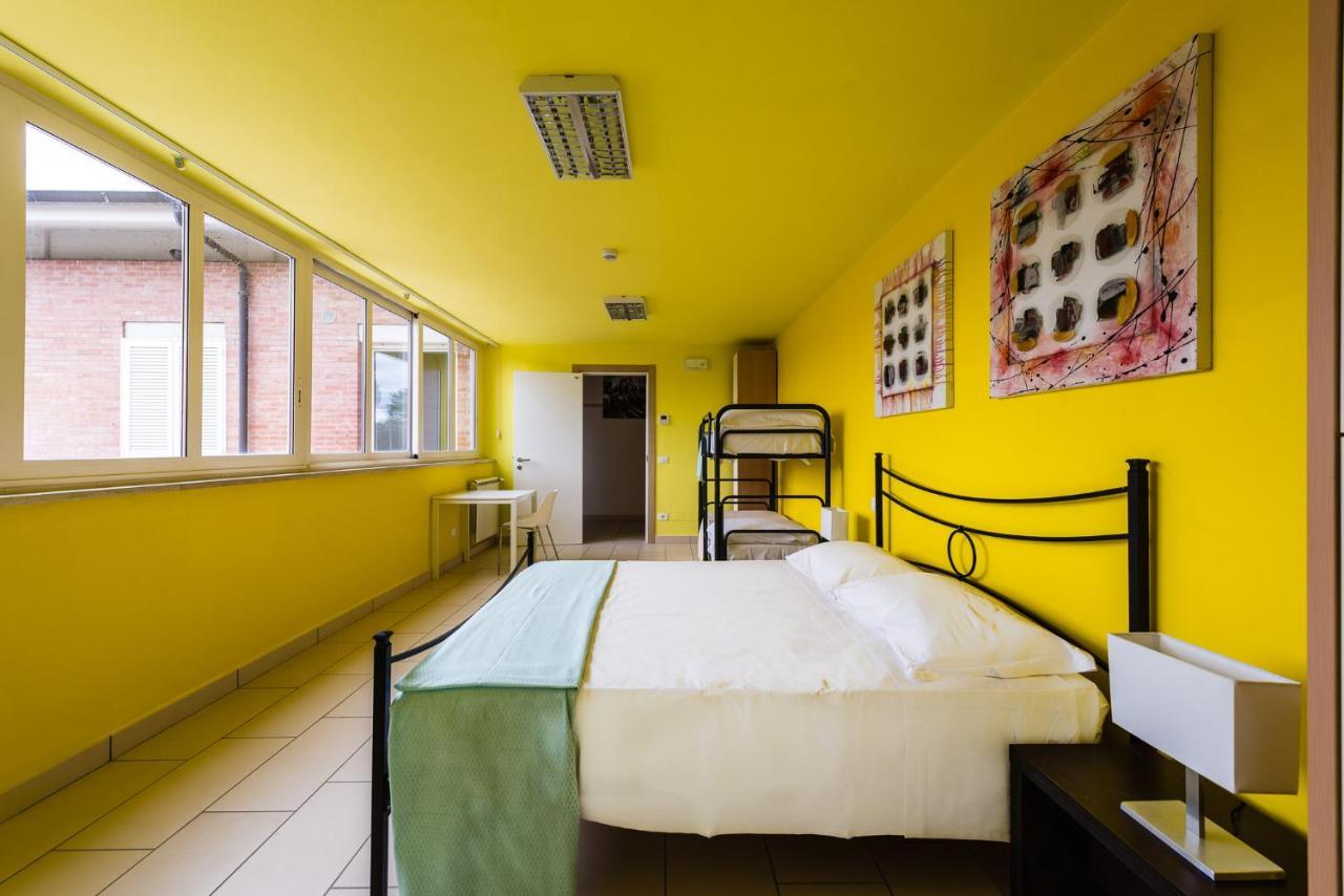 Eliopoli Beach Hostel & Restaurant 티레니아 외부 사진
