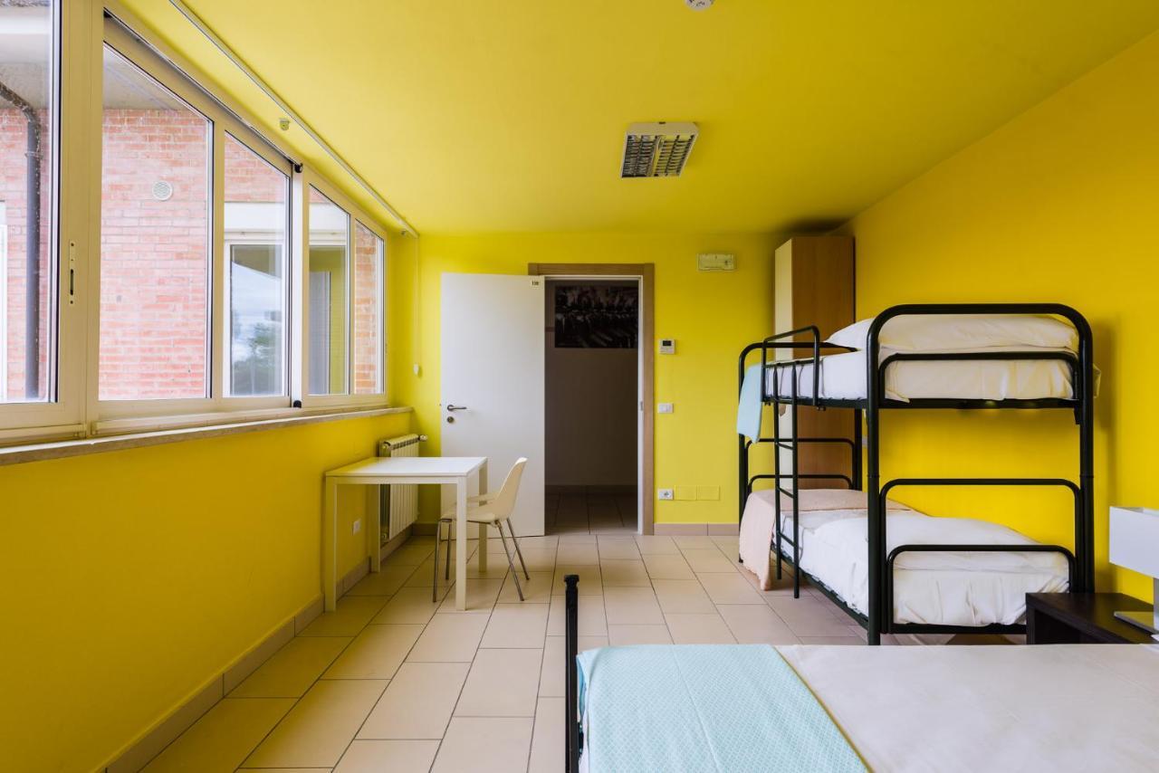 Eliopoli Beach Hostel & Restaurant 티레니아 외부 사진