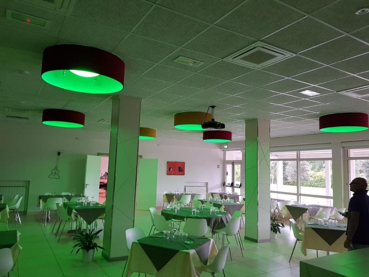 Eliopoli Beach Hostel & Restaurant 티레니아 외부 사진
